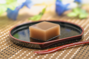水ようかんとは？特徴や名前の由来、歴史まで詳しくご紹介！
